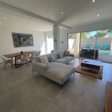 Villa Design Cap Dagde Piscine Et Plage Le Grau-d'Agde Luaran gambar