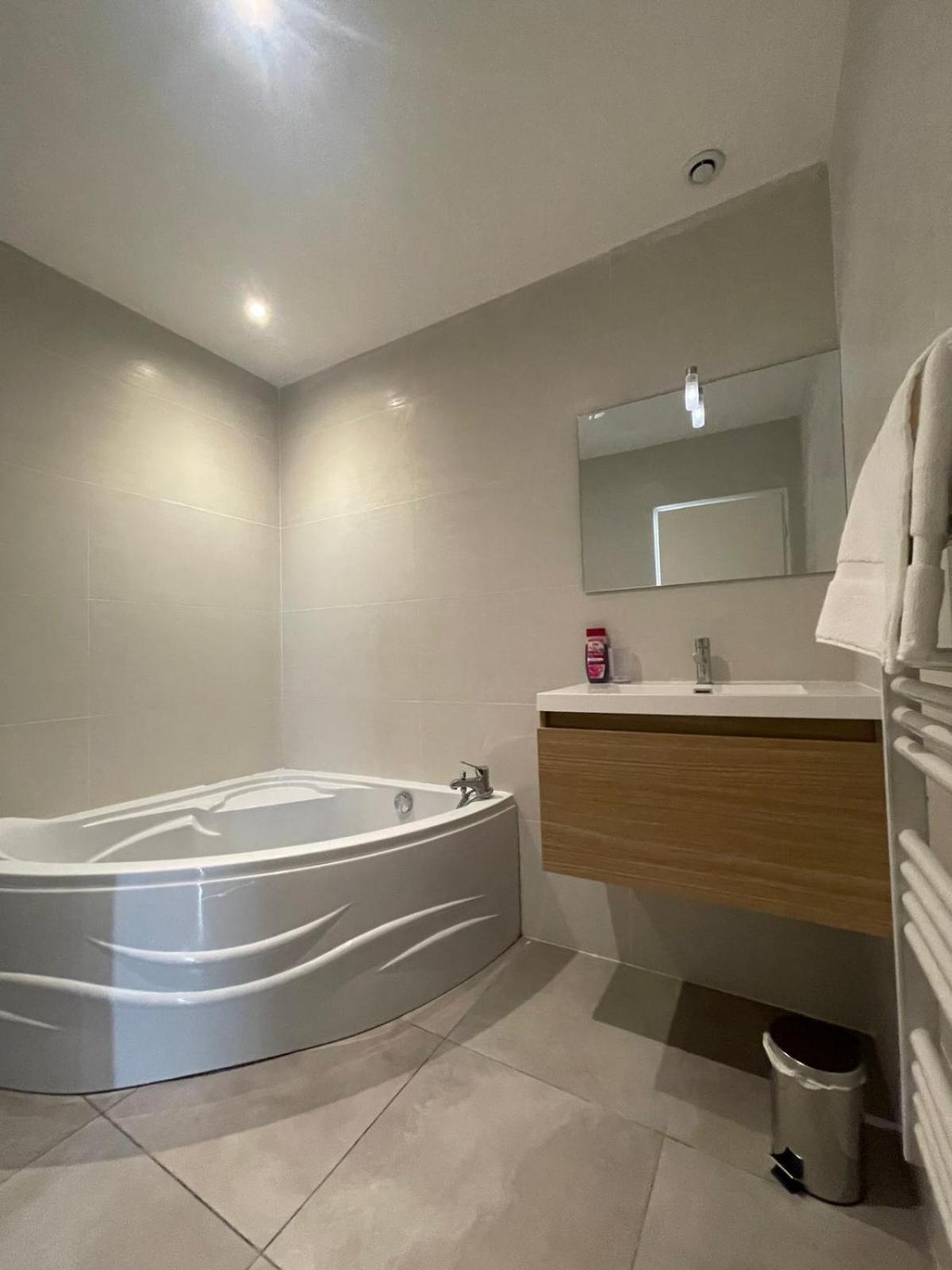 Villa Design Cap Dagde Piscine Et Plage Le Grau-d'Agde Luaran gambar