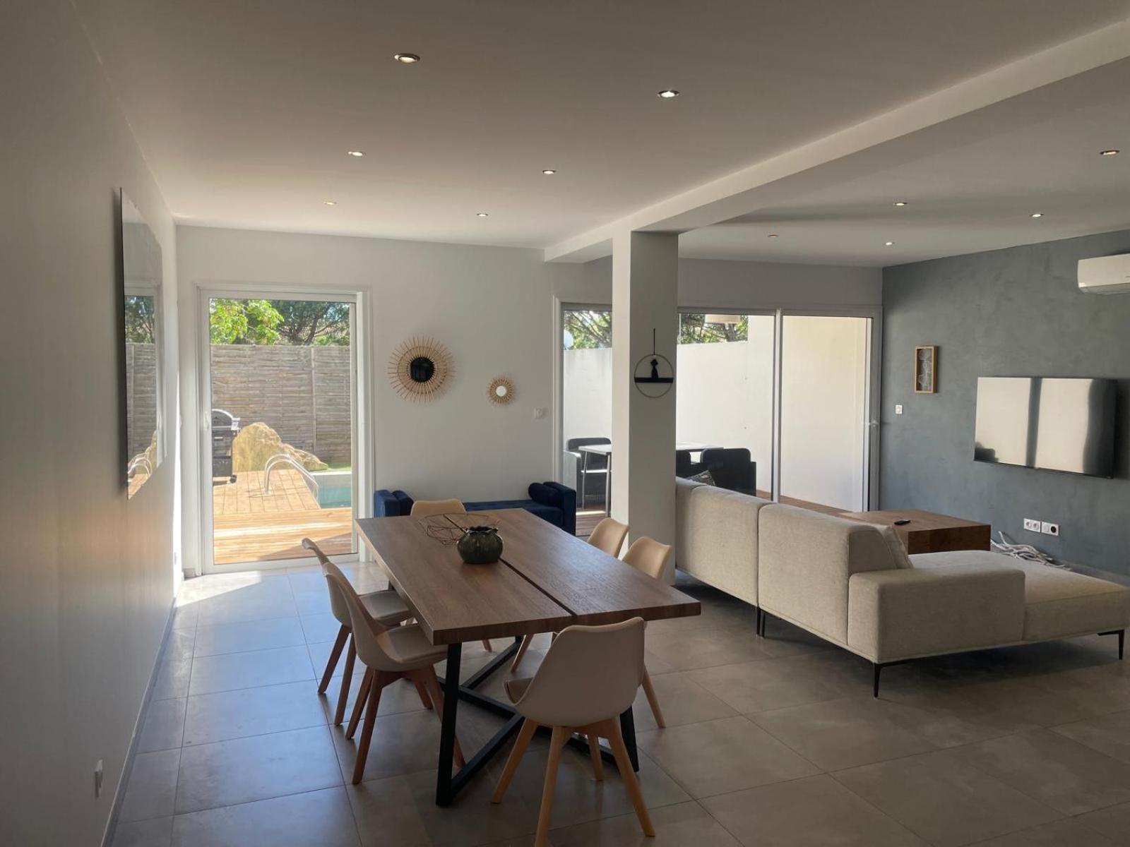 Villa Design Cap Dagde Piscine Et Plage Le Grau-d'Agde Luaran gambar